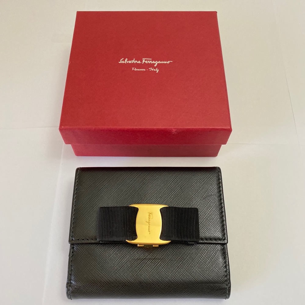 Authentic Salvatore Ferragamo Miss Vara Bow Wallet